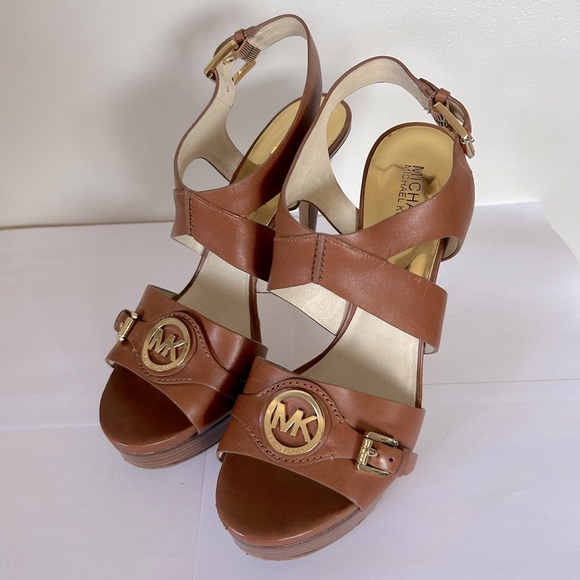 Michael Kors Candace Platform heels - Picture 2 of 14